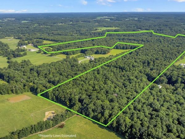 3701 Oakwood Church Rd , Cedar Hill, TN 37032