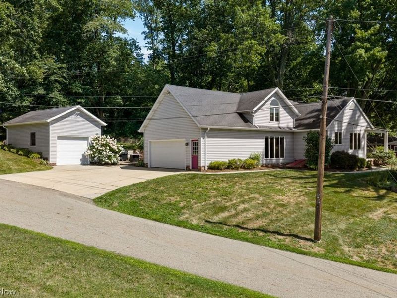 5178 East Boulevard NW, Canton, OH 44718 Photo 4