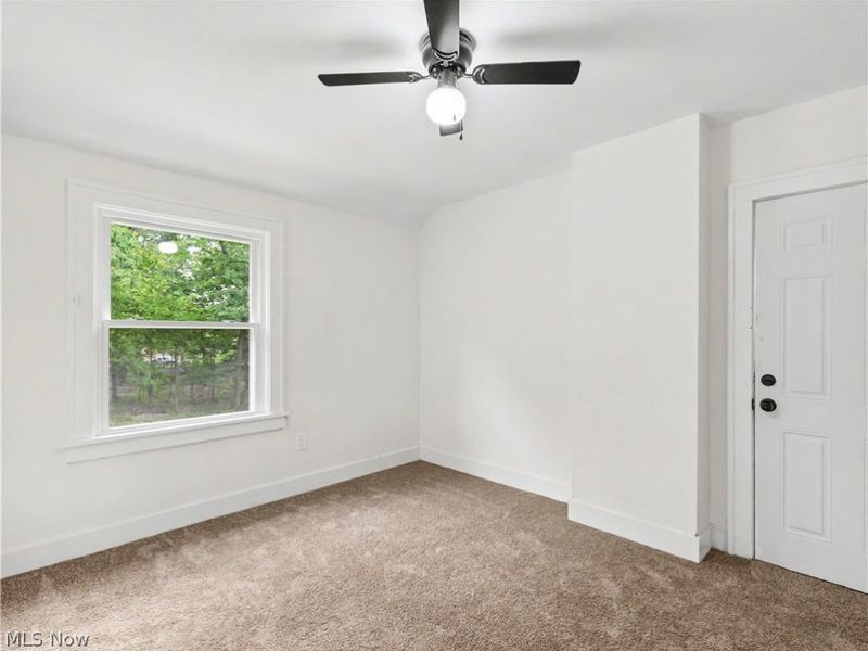 4802 Edgepark Drive, Garfield Heights, OH 44125 Photo 18