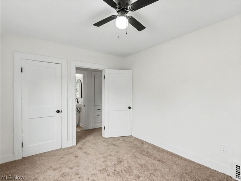 4802 Edgepark Drive, Garfield Heights, OH 44125 Photo 23