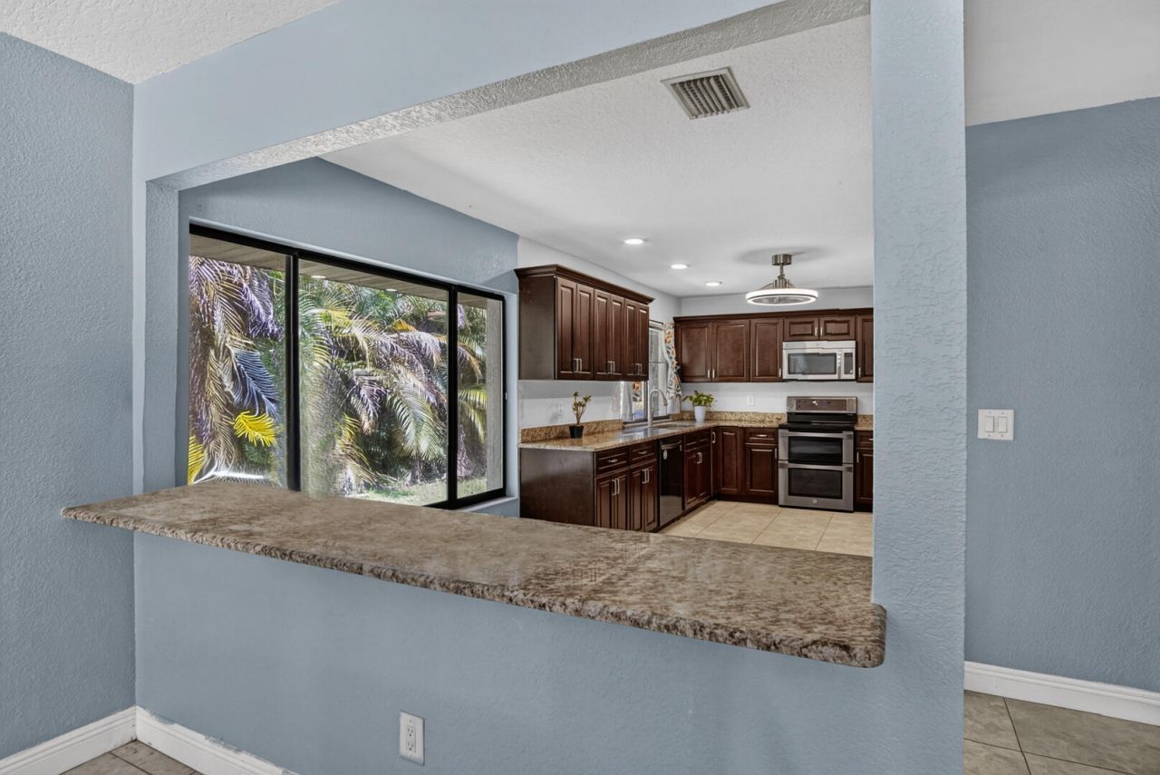 1866 SE Hanby Avenue, Port Saint Lucie, FL 34952 Photo