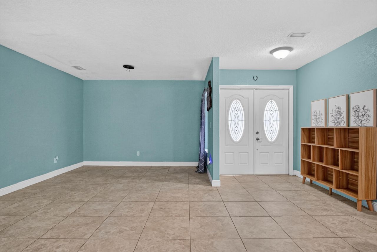 1866 SE Hanby Avenue, Port Saint Lucie, FL 34952 Photo