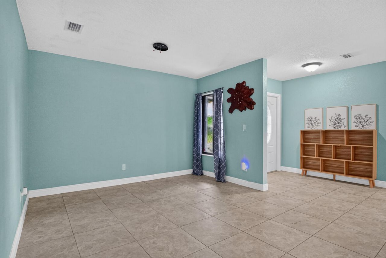 1866 SE Hanby Avenue, Port Saint Lucie, FL 34952 Photo