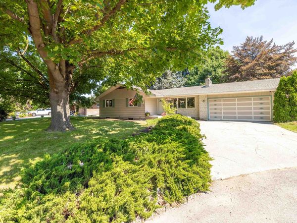 7804 N Madison Ct, Spokane, WA 99208