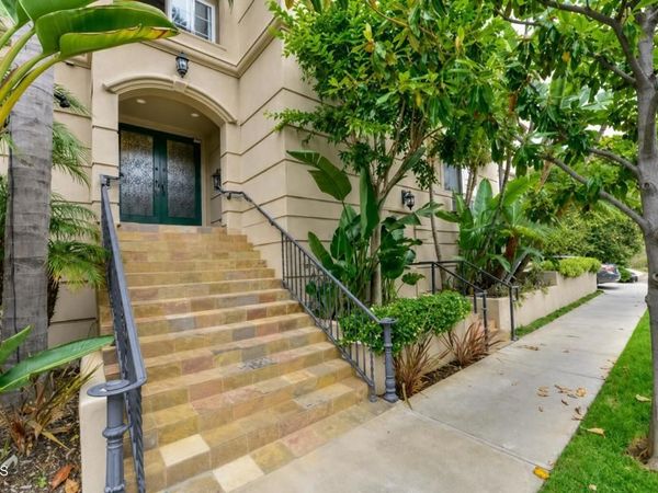 1830 Pelham Avenue, Unit 301, Los Angeles, CA 90025