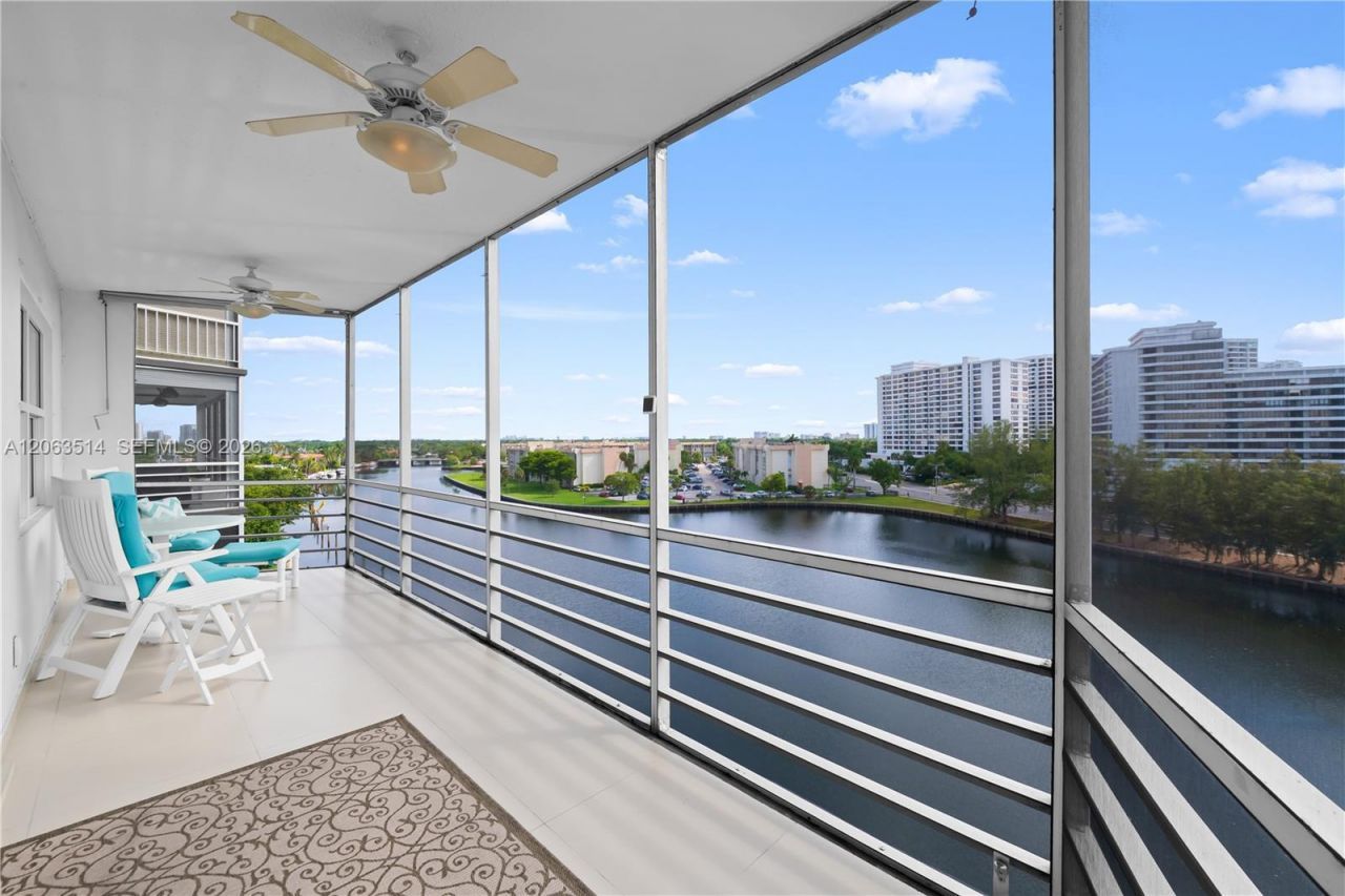 400 Diplomat Pkwy , Unit 704, Hallandale Beach, FL 33009 Photo