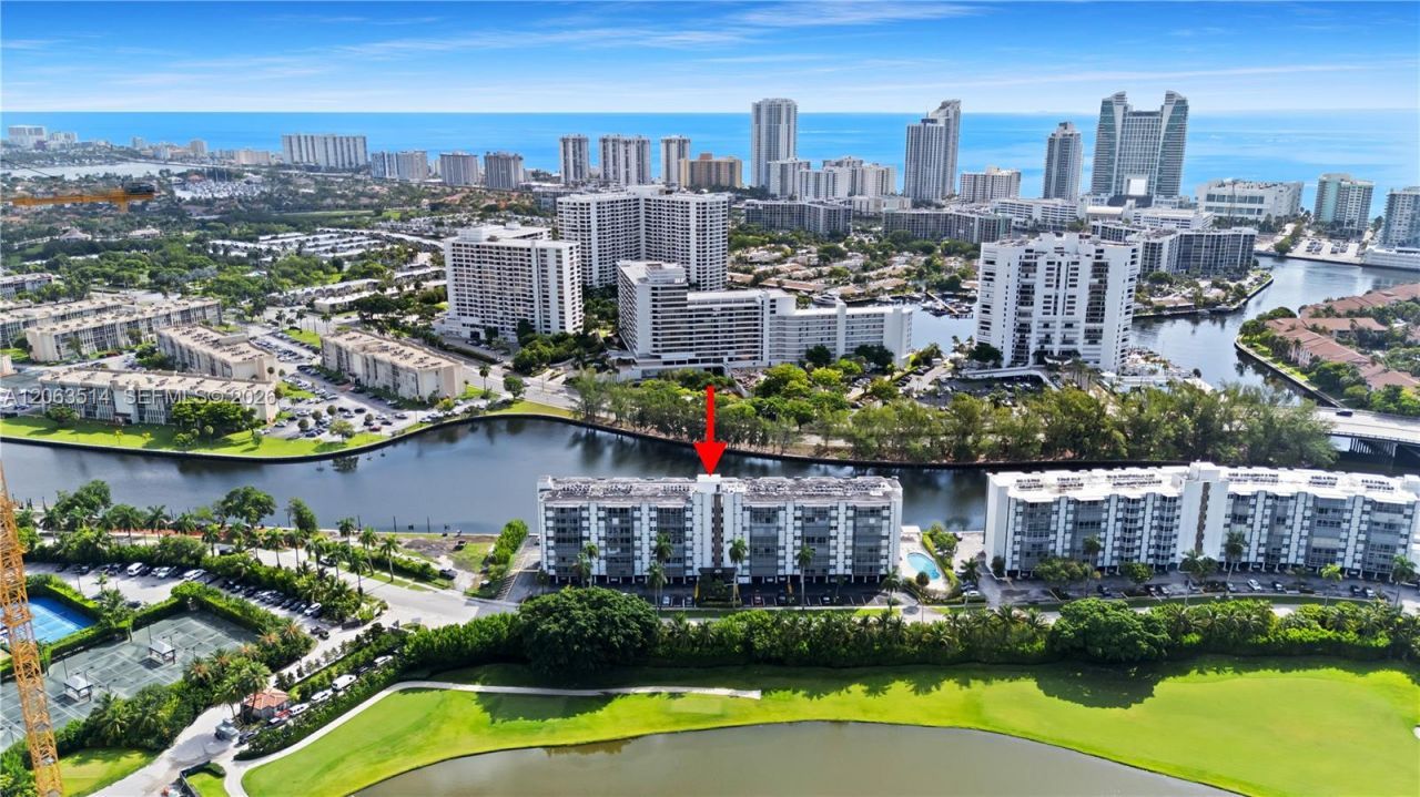 400 Diplomat Pkwy , Unit 704, Hallandale Beach, FL 33009 Photo