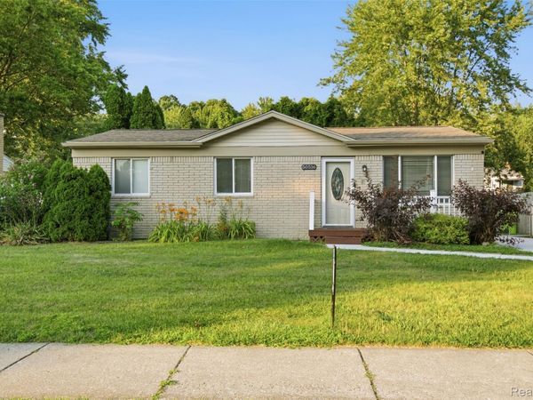 50516 Jim Drive, Chesterfield Township, Mi 48047