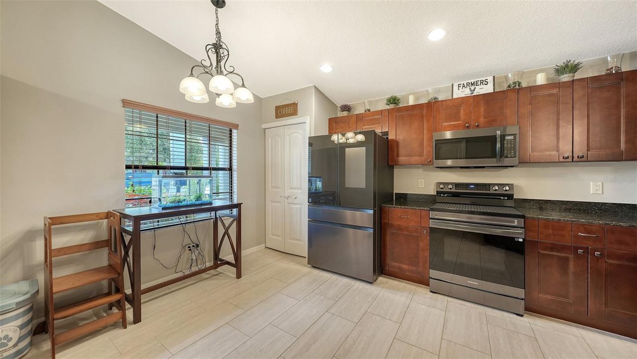 7226 34th Street E, Sarasota, FL 34243 Photo
