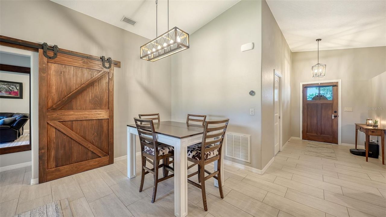 7226 34th Street E, Sarasota, FL 34243 Photo