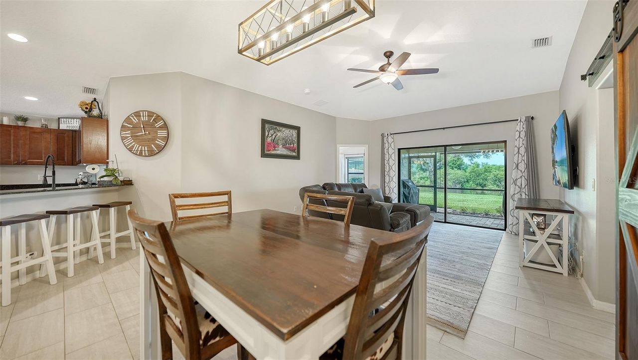 7226 34th Street E, Sarasota, FL 34243 Photo