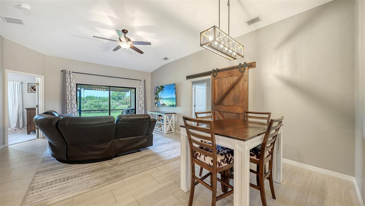 7226 34th Street E, Sarasota, FL 34243 Photo