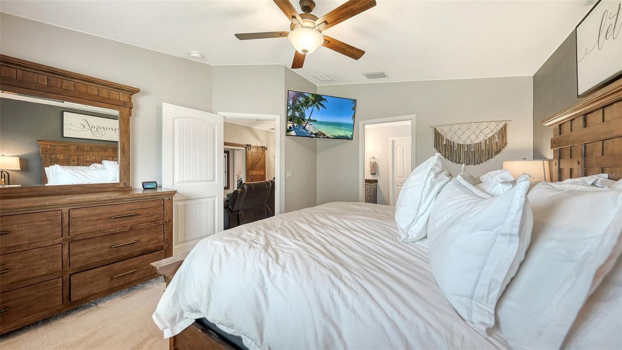 7226 34th Street E, Sarasota, FL 34243 Photo