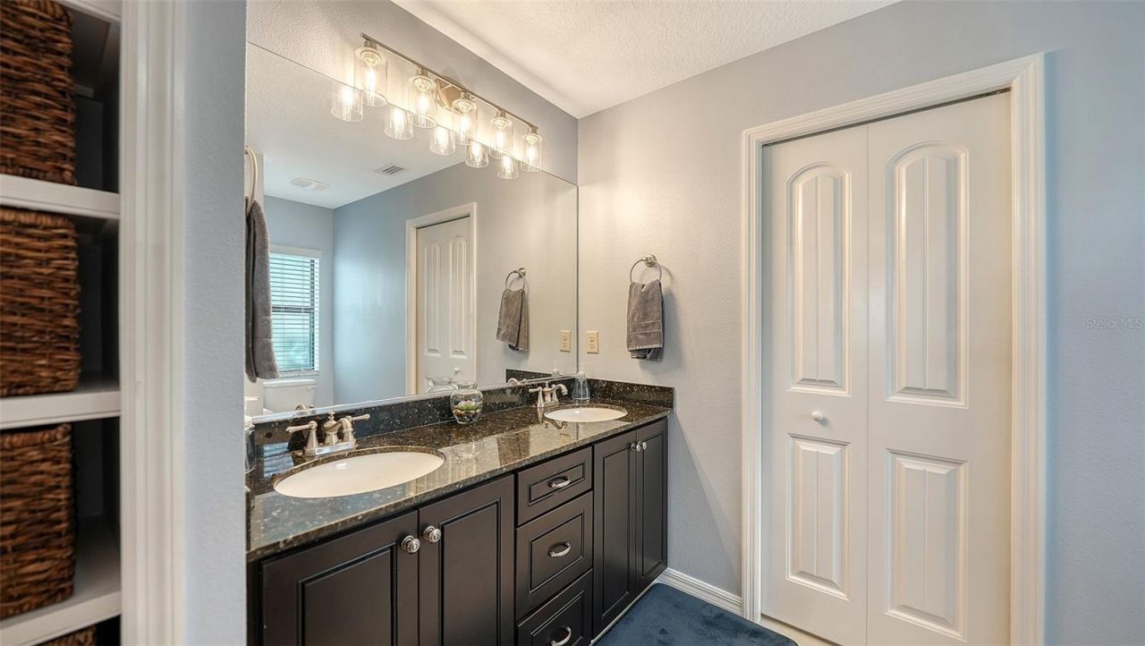 7226 34th Street E, Sarasota, FL 34243 Photo