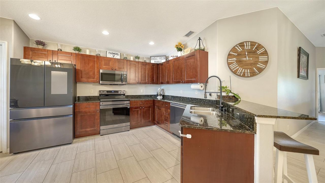 7226 34th Street E, Sarasota, FL 34243 Photo