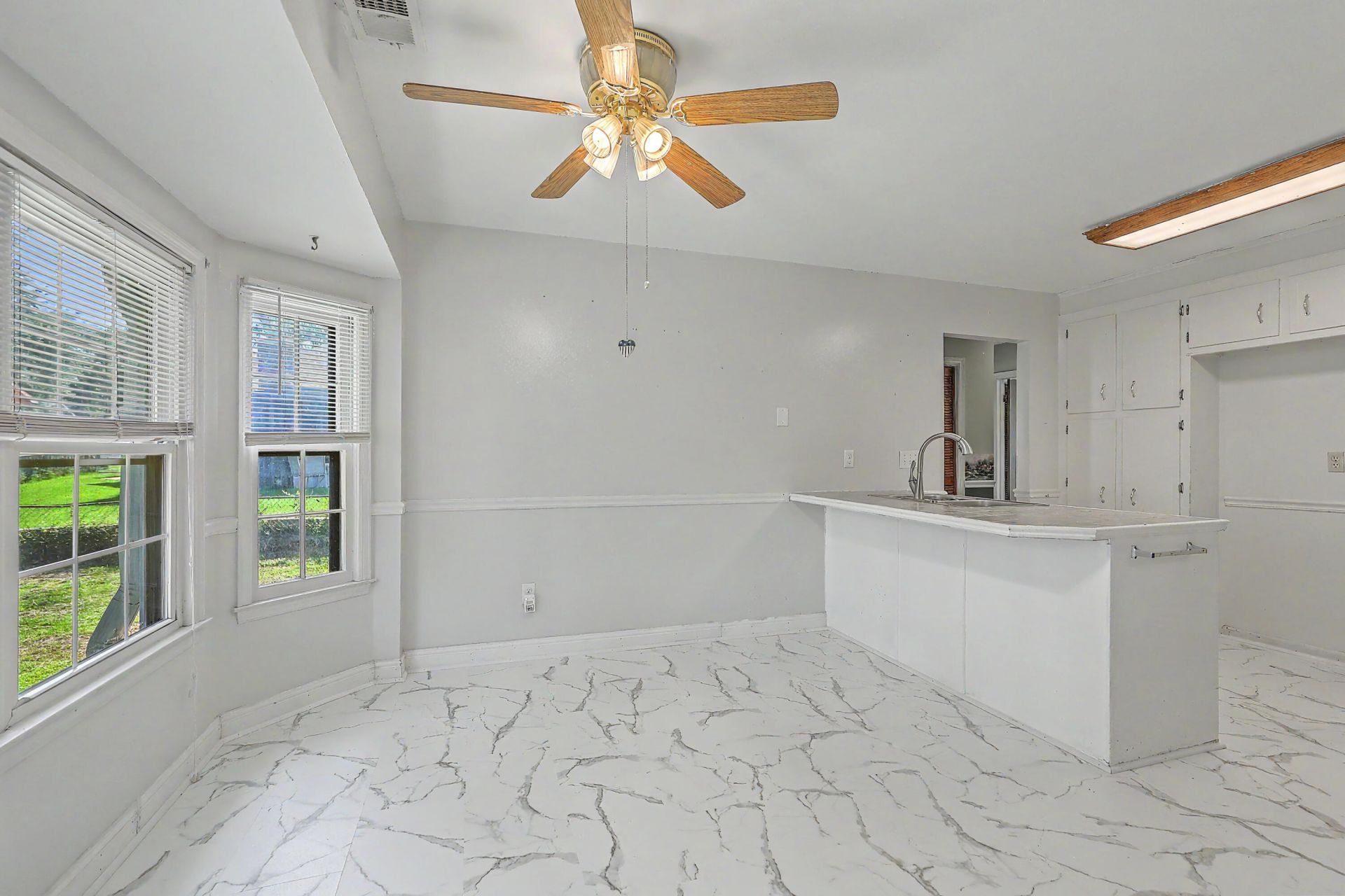 114 Essex Avenue Photo 12