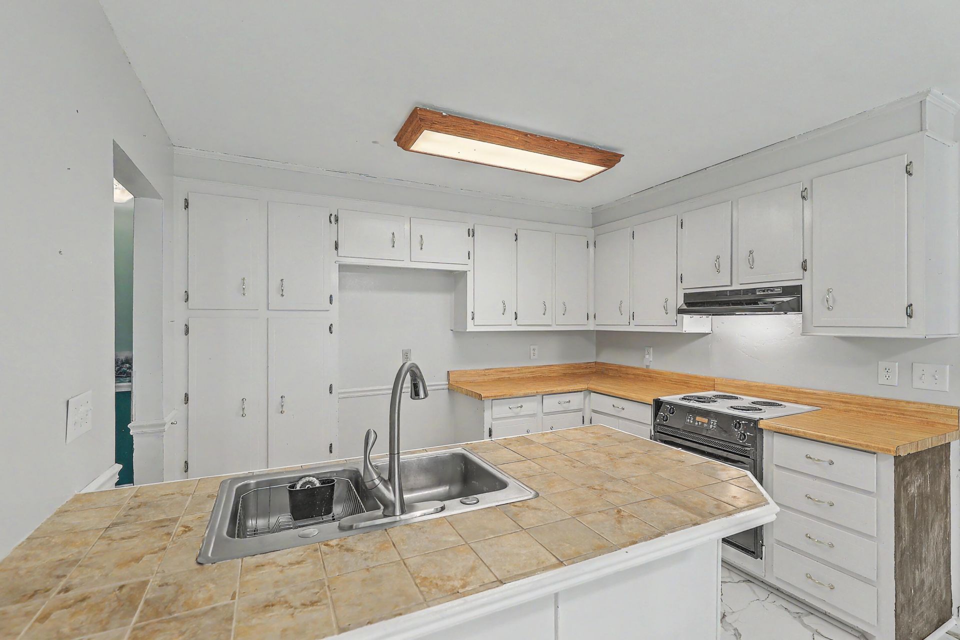 114 Essex Avenue Photo 14