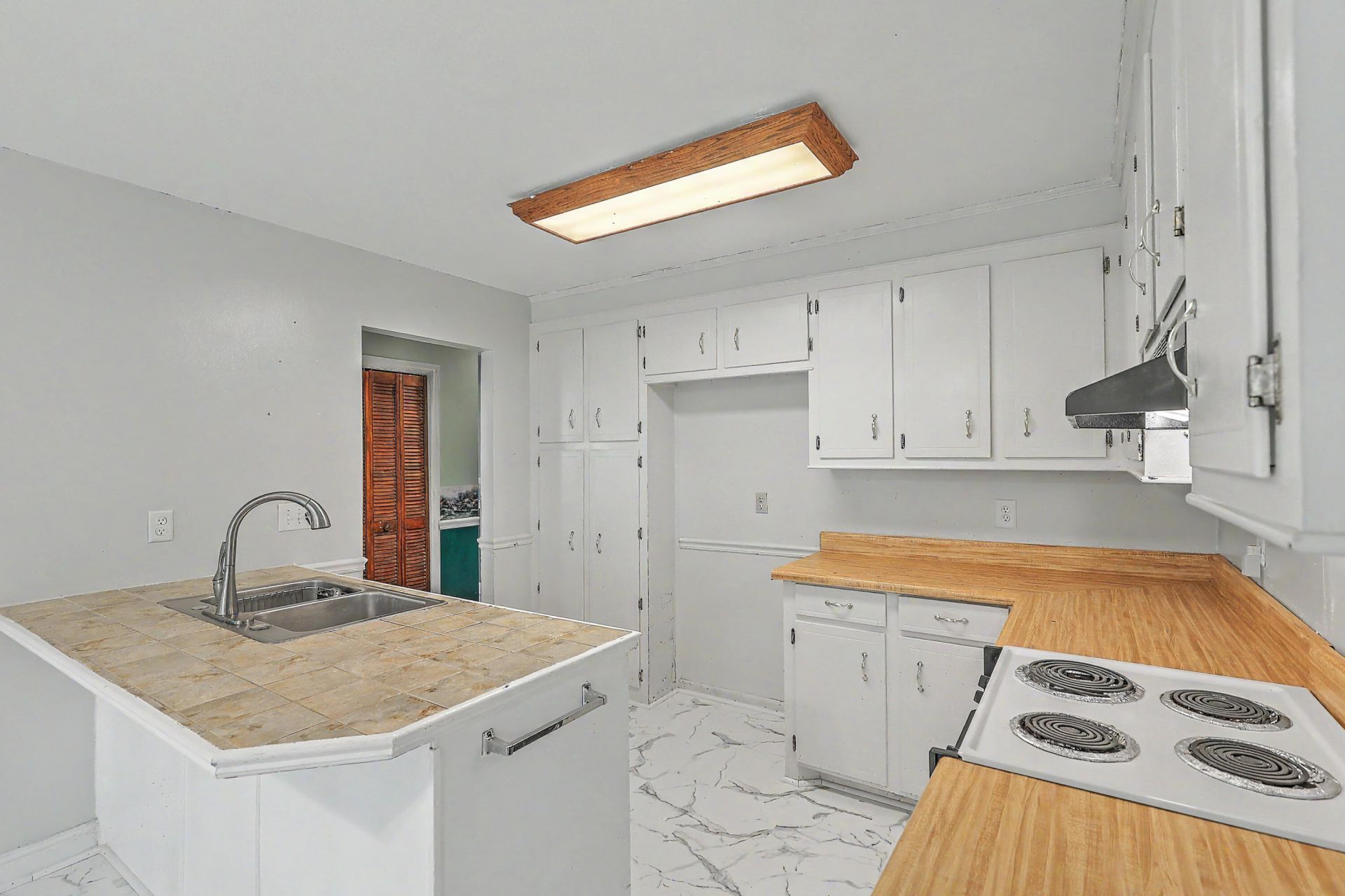 114 Essex Avenue Photo 15