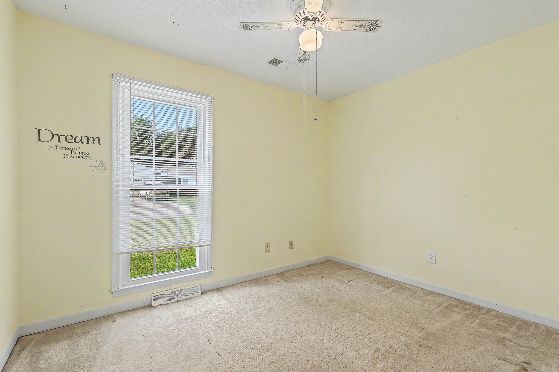 114 Essex Avenue Photo 17