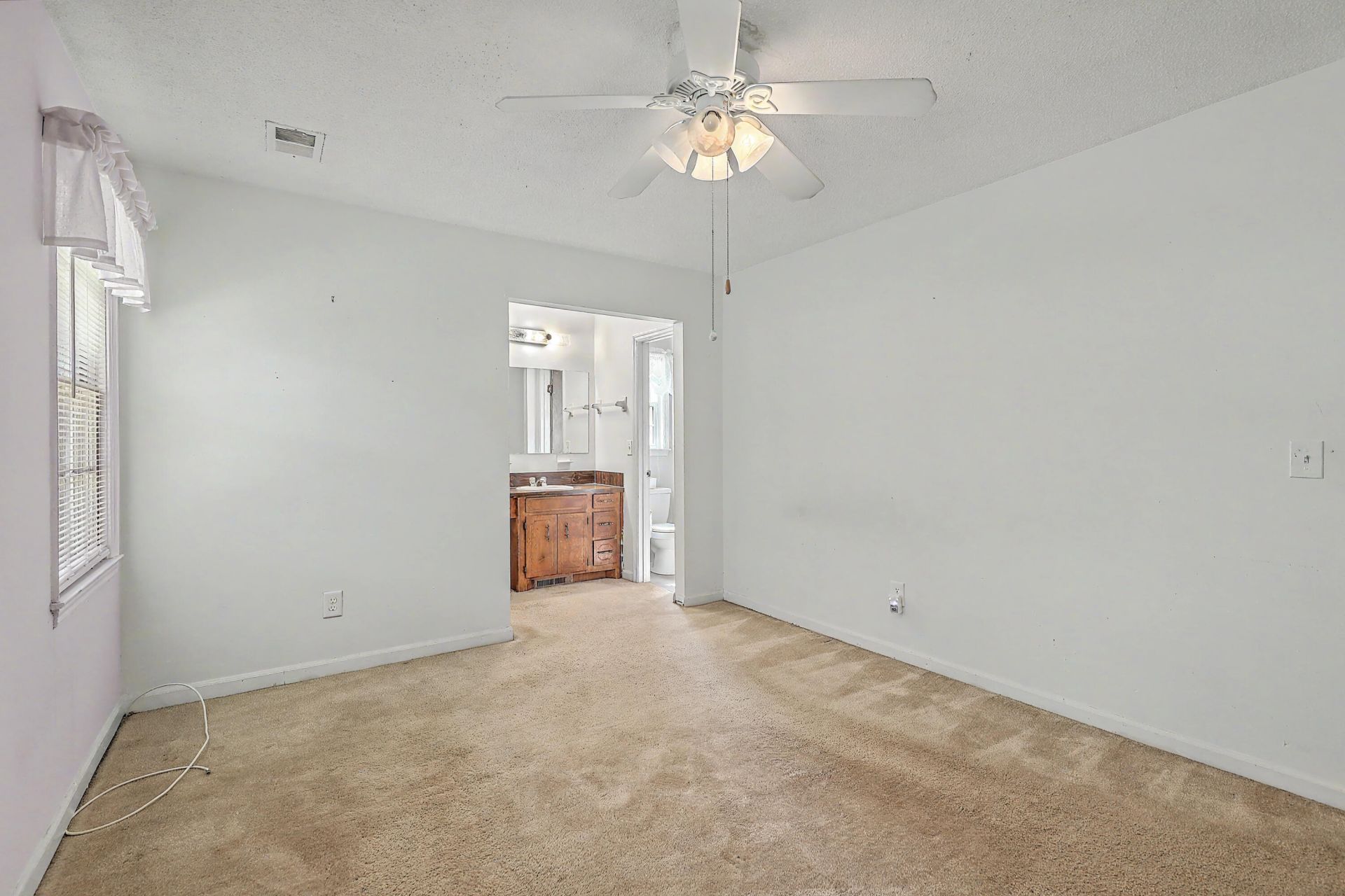114 Essex Avenue Photo 19