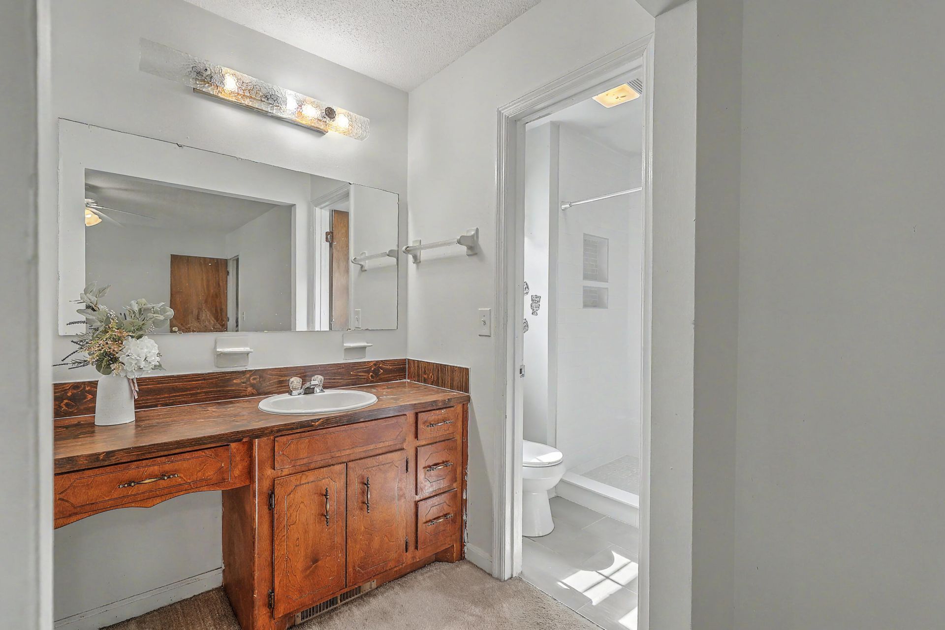 114 Essex Avenue Photo 21