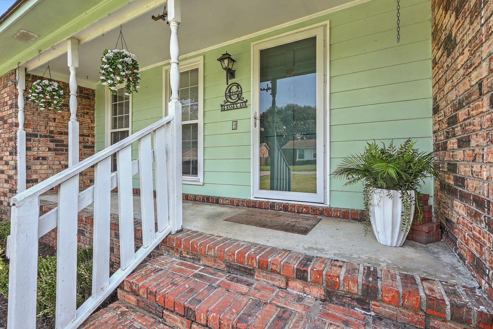 114 Essex Avenue Photo 8