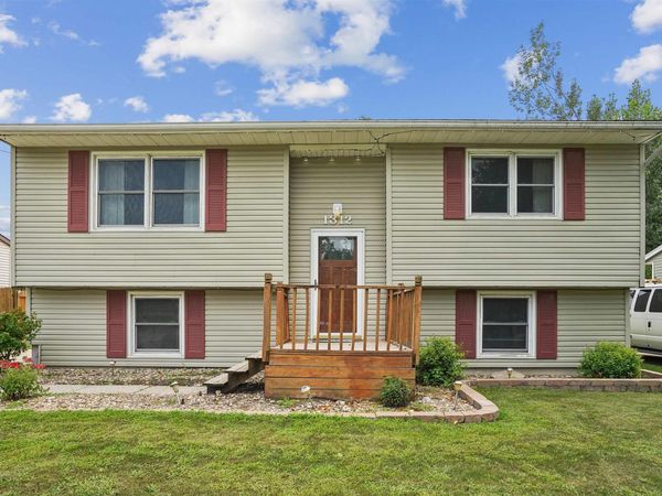1312 Roosevelt Street, Waterloo, IA 50707