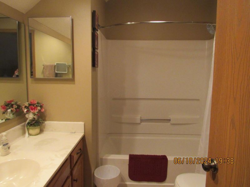 1283 Wilshire Court, Circleville, OH 43113 Photo 5