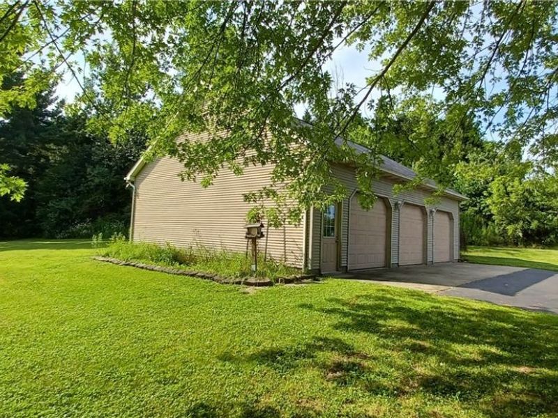 13900 South Avenue, Columbiana, OH 44408 Photo 5