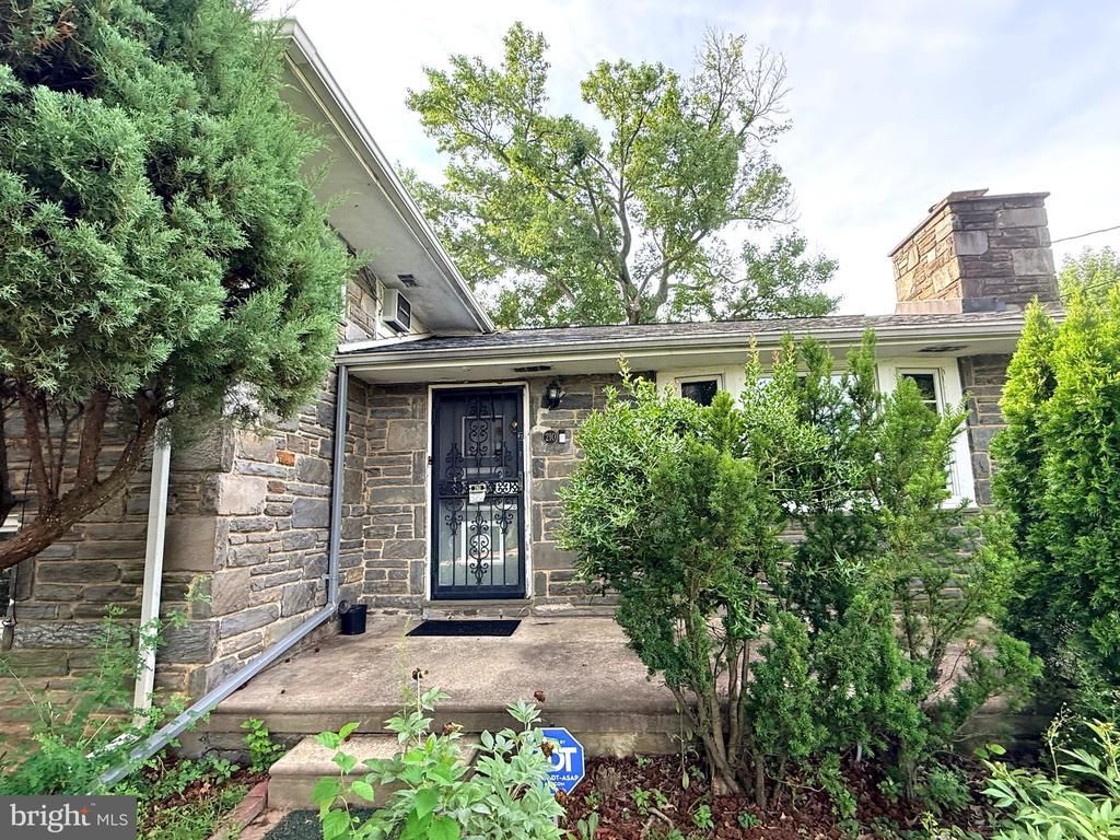 210 E PROVIDENCE ROAD, LANSDOWNE, PA 19050