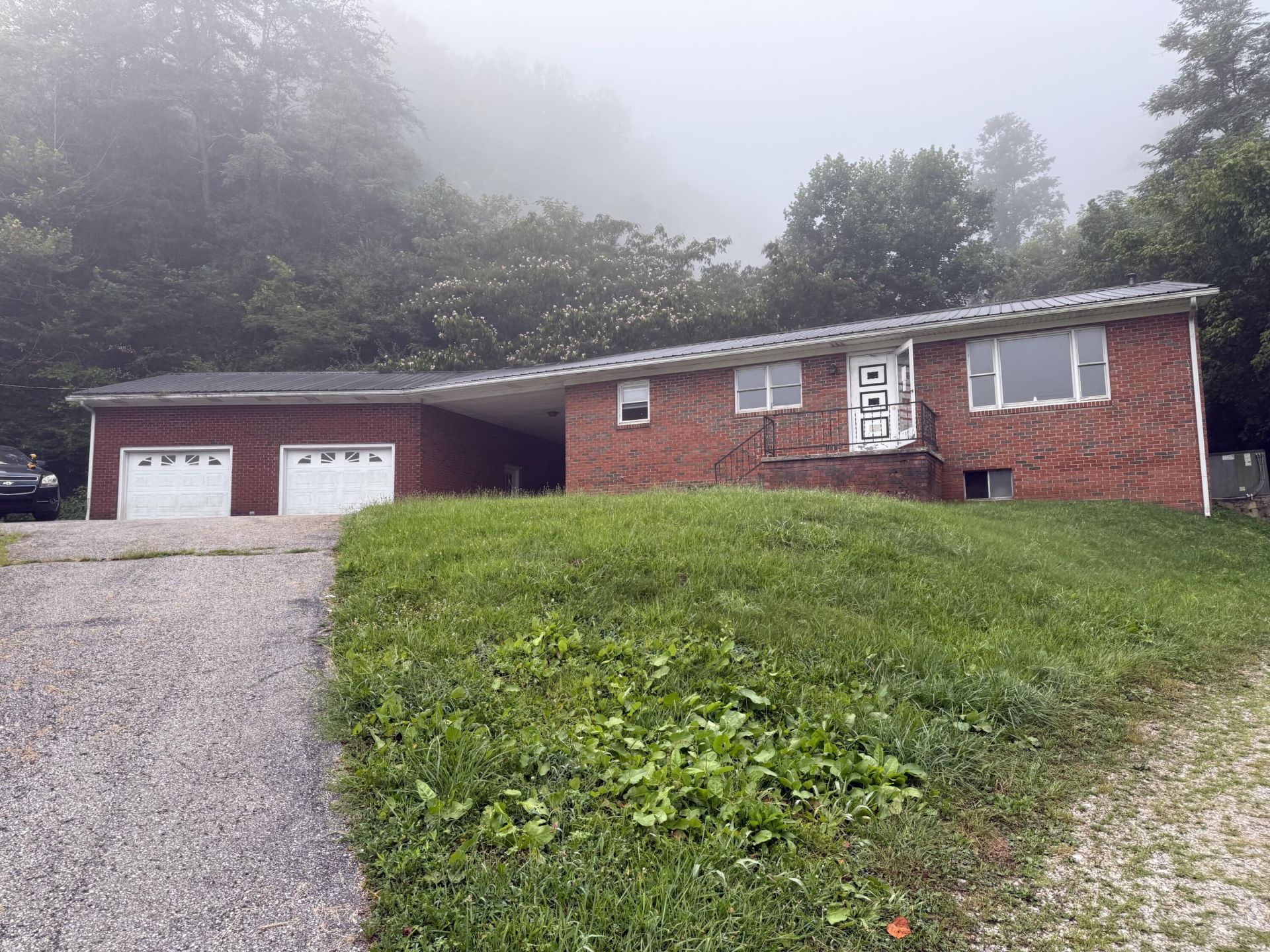 1044 Kentucky 1426 , Banner, KY 41603
