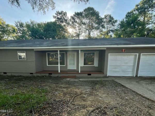 1922 Shamrock Drive, Jackson, MS 39204