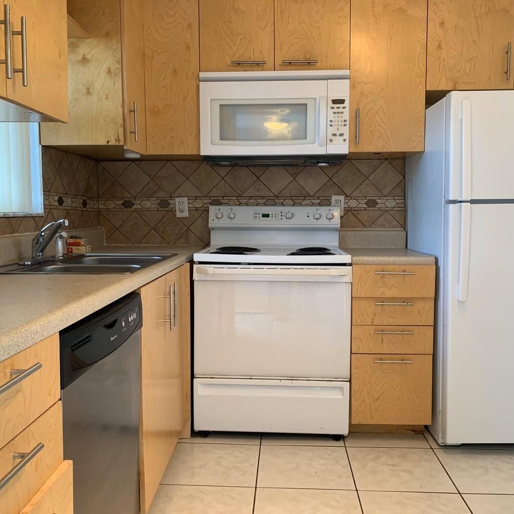 9355 SW 8th Street, Unit 208, Boca Raton, FL 33428 Photo