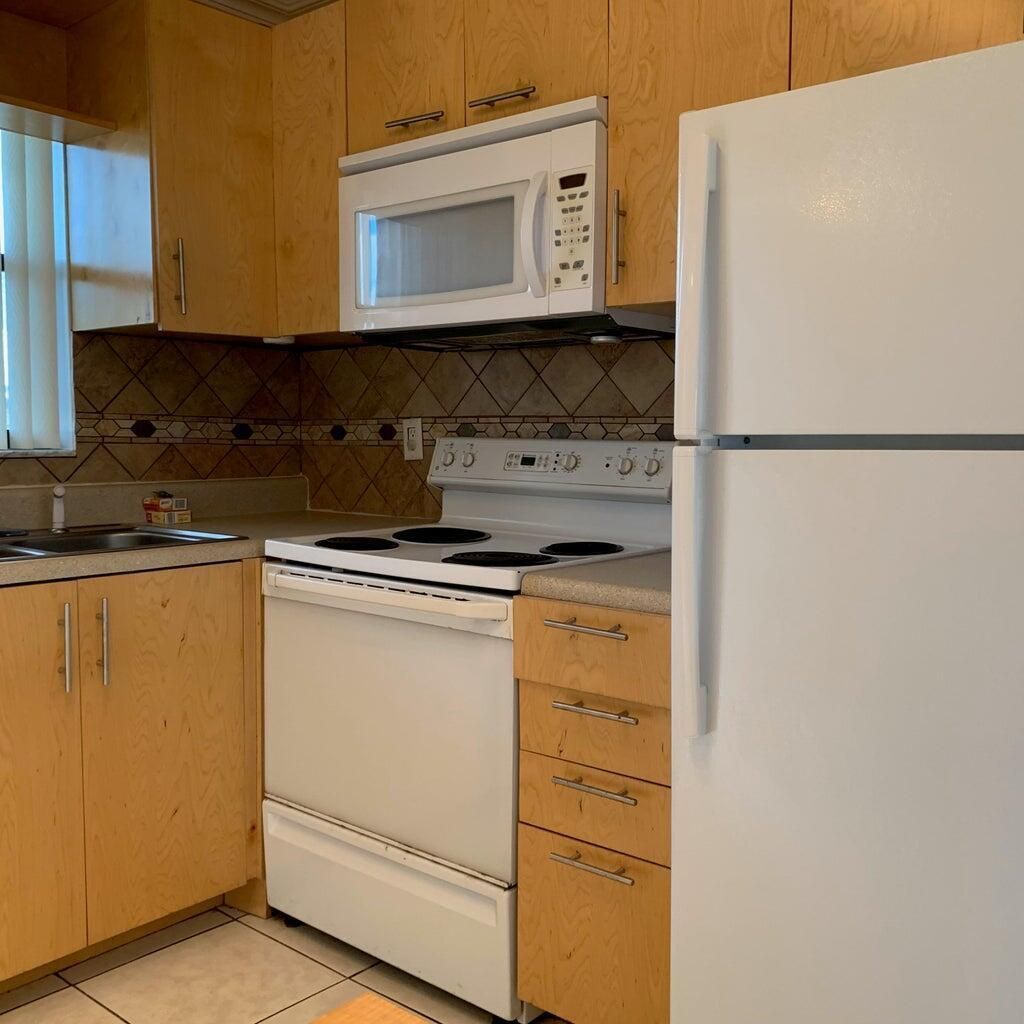 9355 SW 8th Street, Unit 208, Boca Raton, FL 33428 Photo