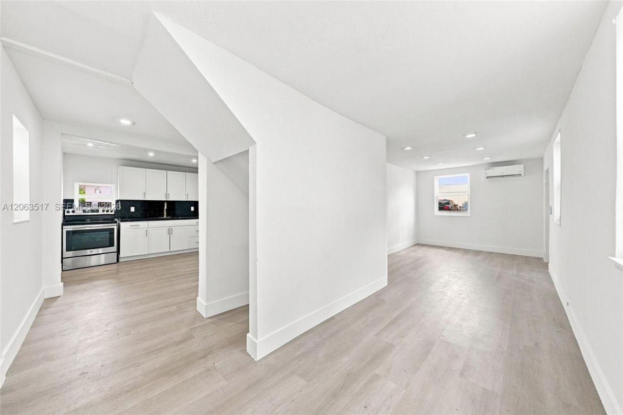 1968 NW 24th Ave, Unit D, Miami, FL 33125 Photo