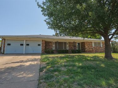 7601 Trimble Drive, Fort Worth, TX 76134