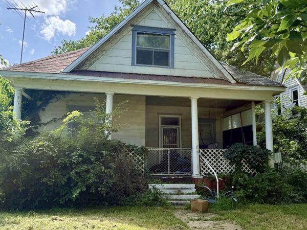 323 S Quapaw Avenue , Bartlesville, OK 74003