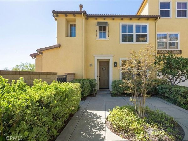 27008 Pebble Beach Drive, Unit 36, Valencia, CA 91381