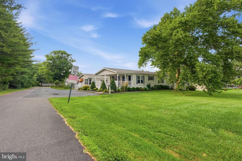1065 PINE CIRCLE , TELFORD, PA 18969
