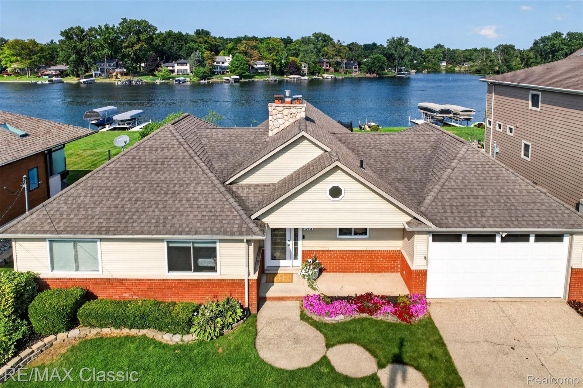 372 Wolverine Drive, Wolverine Lake Village, Mi 48390 Main Photo