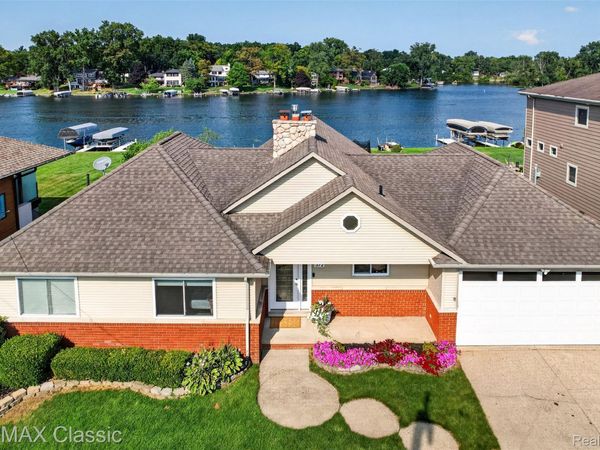 372 Wolverine Drive, Wolverine Lake Village, Mi 48390