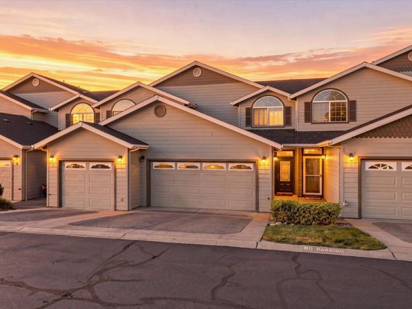 3855 Dover Ridge Drive, Unit 4, Medford, OR 97504