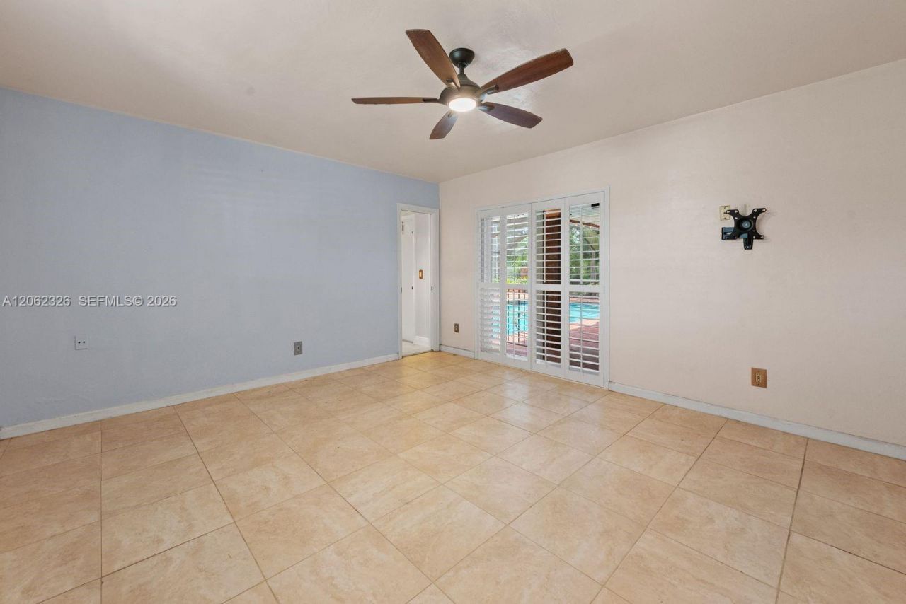 8331 SW 156th St, Palmetto Bay, FL 33157 Photo