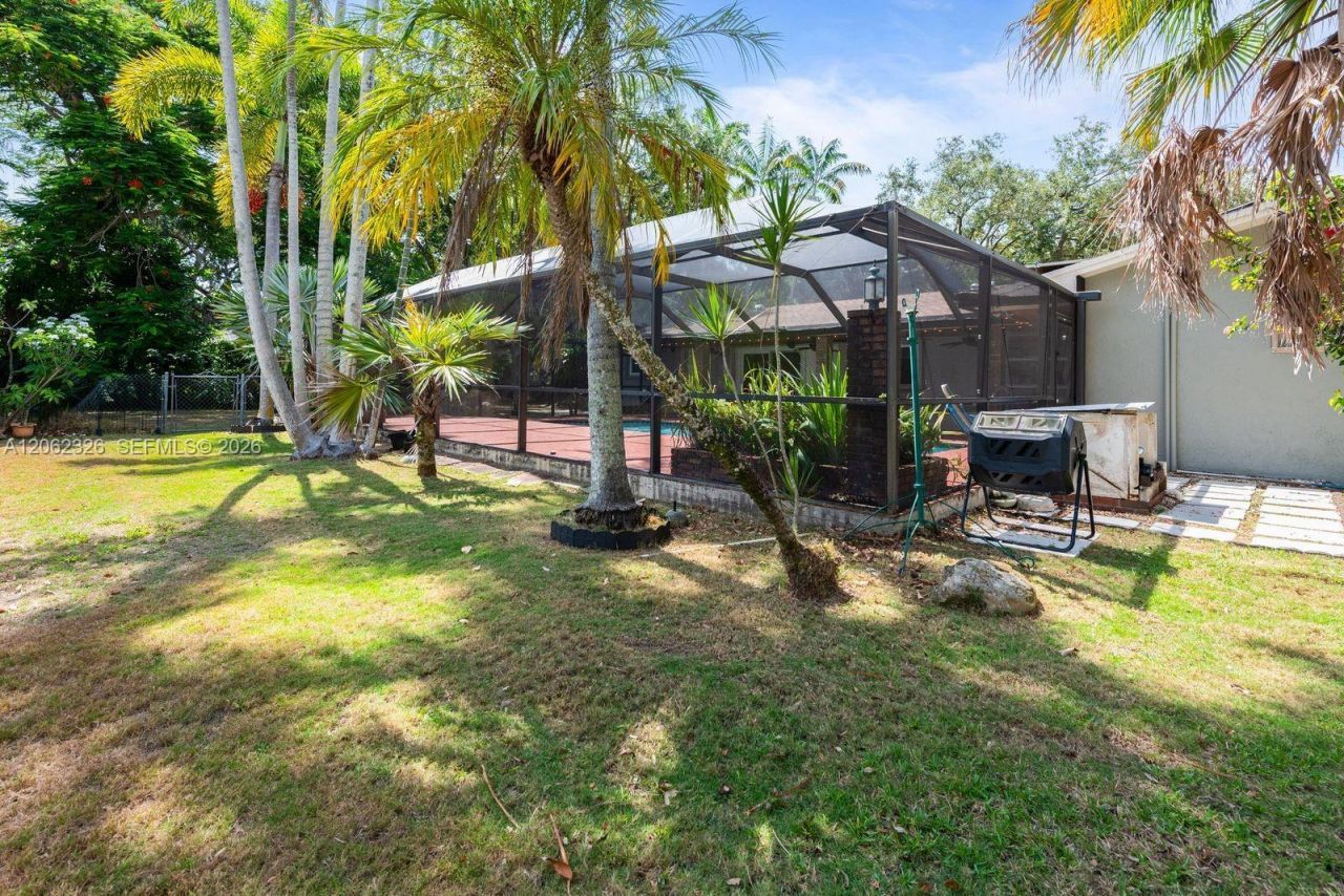 8331 SW 156th St, Palmetto Bay, FL 33157 Photo
