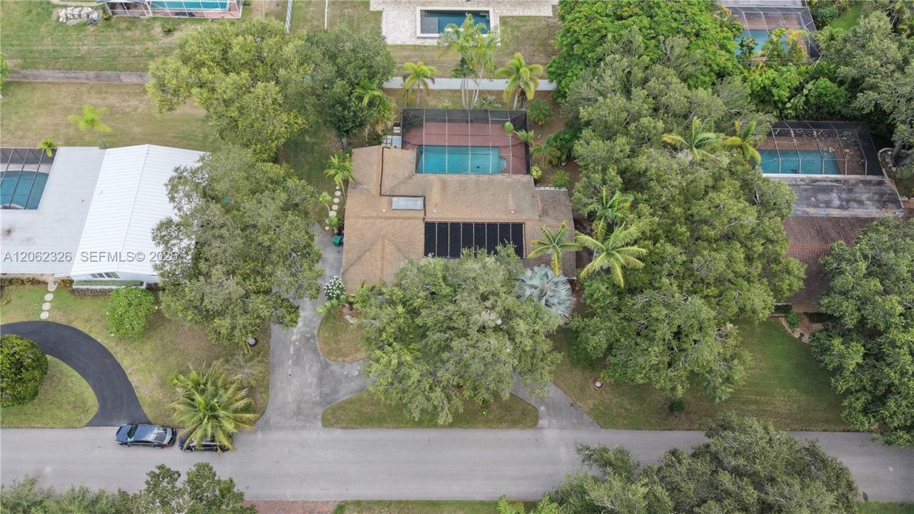 8331 SW 156th St, Palmetto Bay, FL 33157 Photo