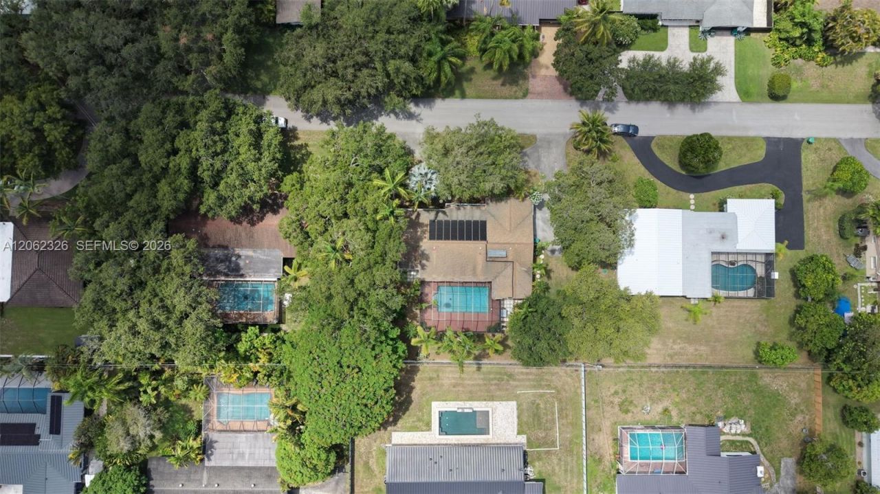 8331 SW 156th St, Palmetto Bay, FL 33157 Photo
