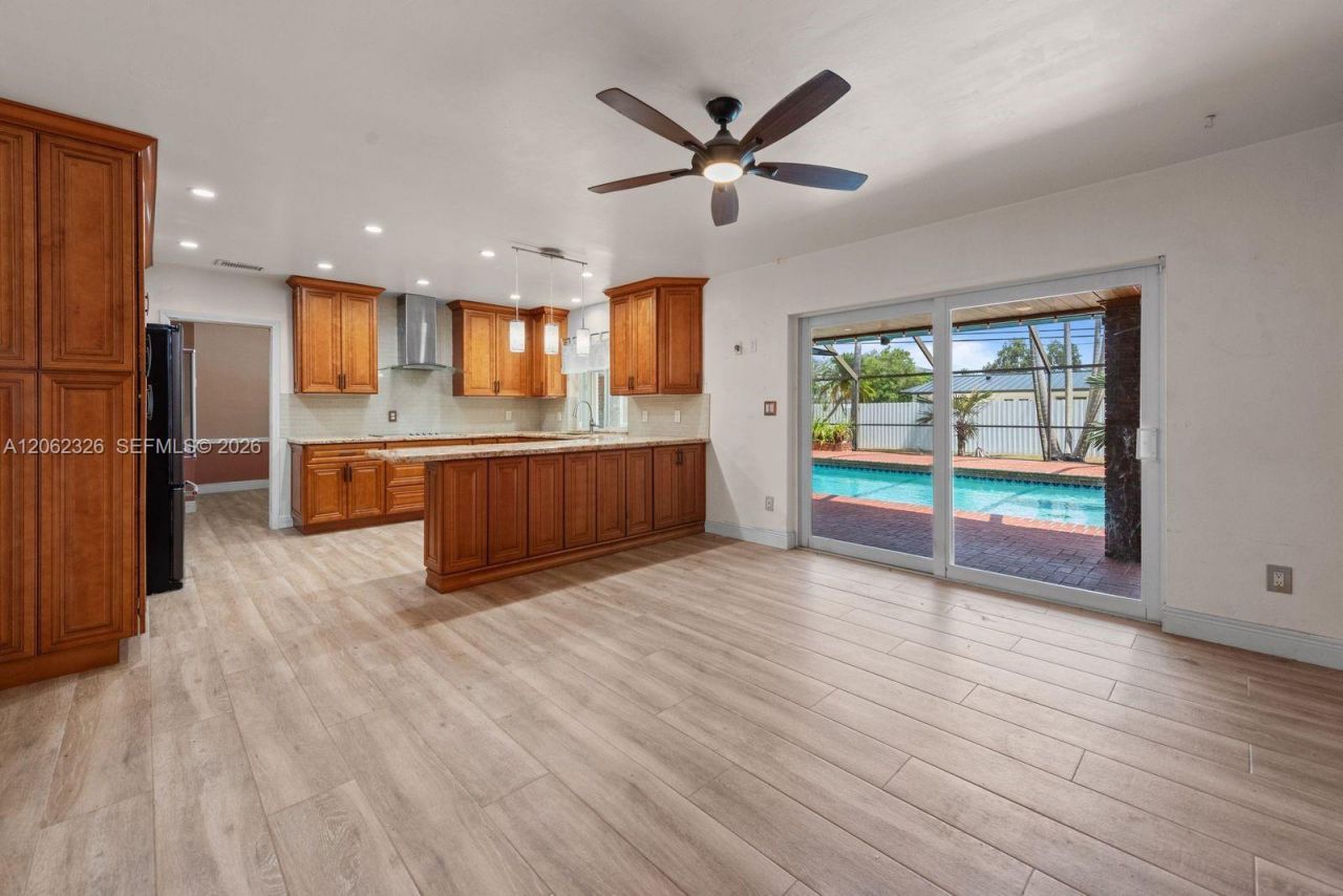 8331 SW 156th St, Palmetto Bay, FL 33157 Photo