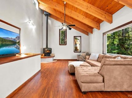 1592 Plumas Circle, South Lake Tahoe, CA 96150 Photo