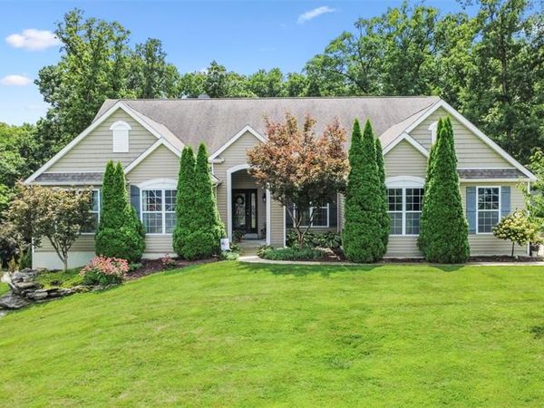 14 Prairie Lake Court, Wentzville, MO 63385