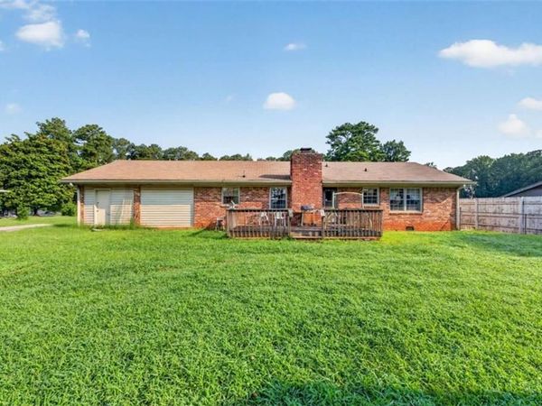 6182 Meadowbrook Drive , Norcross, GA 30093